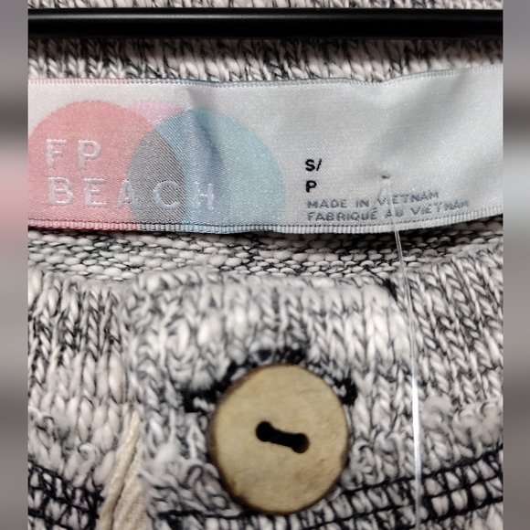 NWT Free People Beach Sleep To Dream Pullover Women's S Gray Casual Comfy Retro - Picture 9 of 14